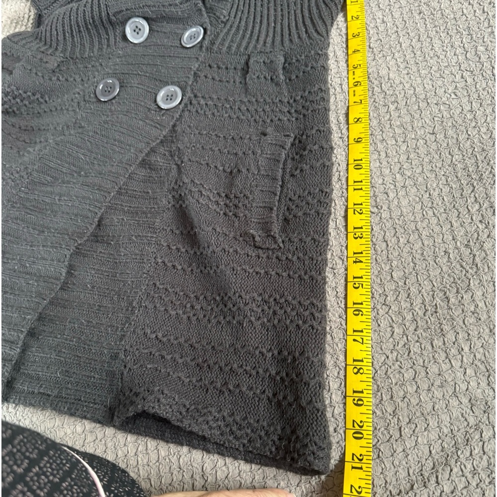 Beautiful grey double breasted warm cable knit wool blend sweater. - Picture 7 of 13